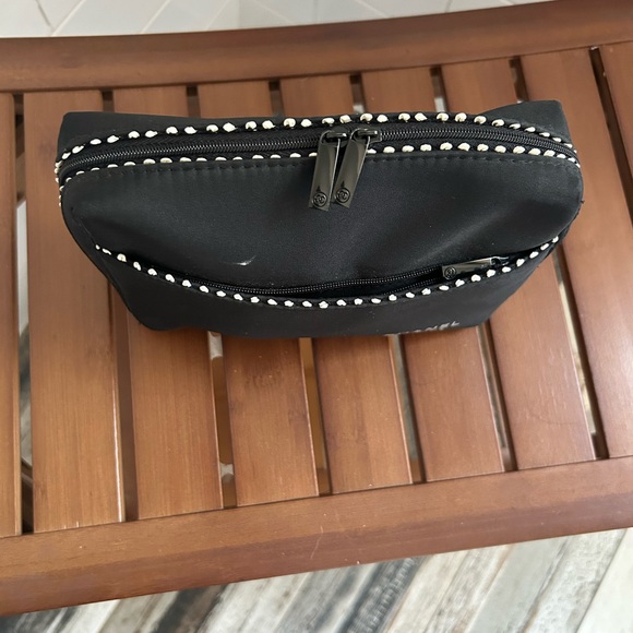 CHANEL Parfums Bag Vintage. - Picture 3 of 6